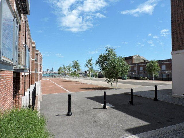  Image of 2 bedroom Apartment to rent in Salt Meat Lane Gosport PO12 at Salt Meat Lane  Gosport, PO12 1GJ