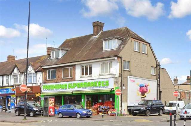  Image of 3 bedroom Flat for sale in The Market Rosehill Sutton SM1 at Rosehill Sutton Sutton, SM1 3HE