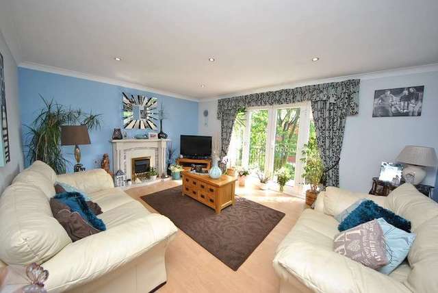  Image of 2 bedroom Flat for sale in Preston Road Southport PR9 at Preston Road  Southport, PR9 9EG
