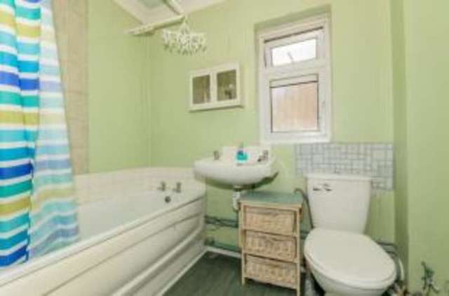 Image of 1 bedroom Flat for sale in The Poplars Kingsnorth Road Ashford TN23 at Kingsnorth Road Ashford Kingsnorth, TN23 6HR