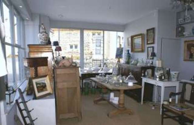  Image of Commercial Property to rent in The Square Moretonhampstead Newton Abbot TQ13 at The Square  Moretonhampstead, TQ13 8NF