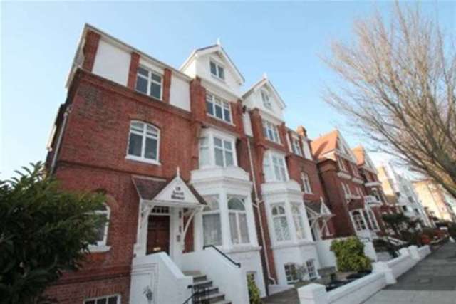  Image of 3 bedroom Flat to rent in Third Avenue Hove BN3 at Hove, BN3 2PD