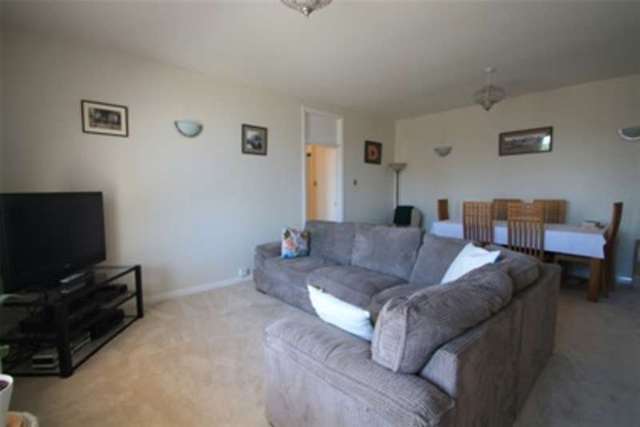  Image of 3 bedroom Flat to rent in Third Avenue Hove BN3 at Hove, BN3 2PD