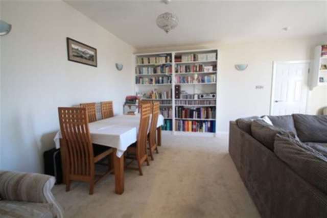  Image of 3 bedroom Flat to rent in Third Avenue Hove BN3 at Hove, BN3 2PD
