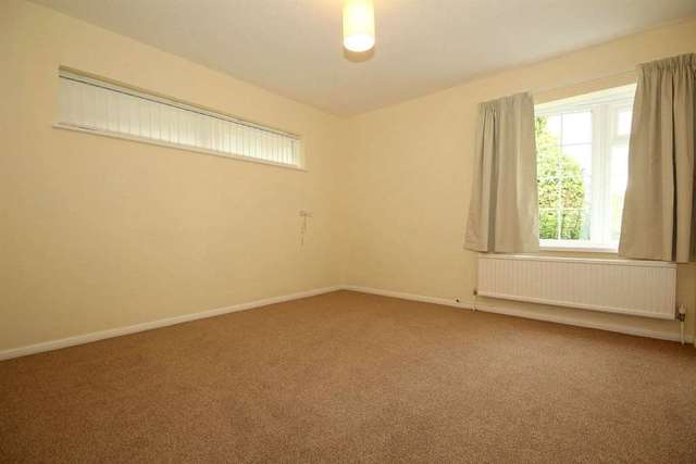  Image of 3 bedroom Detached house to rent in Thorncroft Hemel Hempstead HP3 at Thorncroft  Hemel Hempstead, HP3 8HP