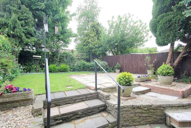  Image of 3 bedroom Detached house to rent in Thorncroft Hemel Hempstead HP3 at Thorncroft  Hemel Hempstead, HP3 8HP