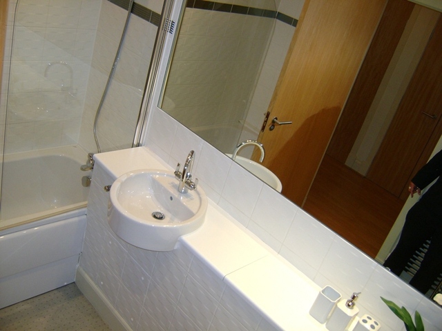  Image of 2 bedroom Flat to rent in Thread Street Paisley PA1 at Paisley Renfrewshire Renfrewshire, PA1 1JR