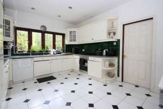  Image of 4 bedroom Detached house for sale in Tomswood Hill Ilford IG6 at Tomswood Hill  Chigwell, IG6 2QS