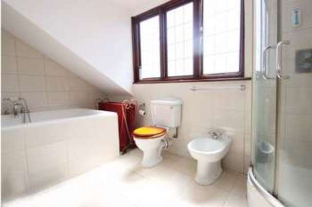  Image of 4 bedroom Detached house for sale in Tomswood Hill Ilford IG6 at Tomswood Hill  Chigwell, IG6 2QS