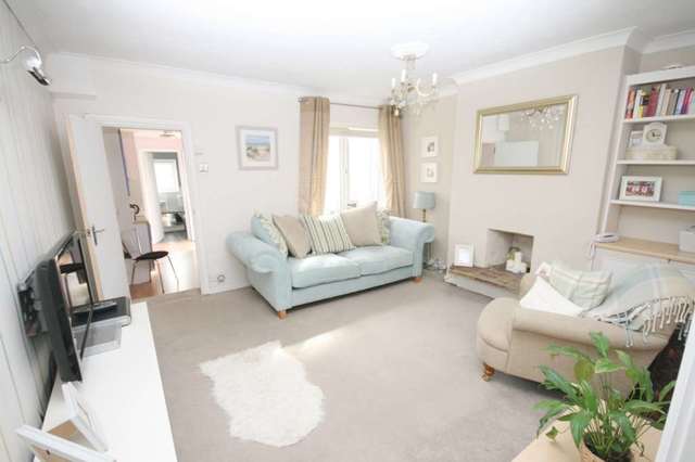  Image of 1 bedroom Flat for sale in Tower Hill Brentwood CM14 at Tower Hill  Brentwood, CM14 4TA