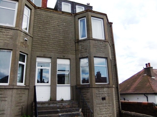 Image of 2 bedroom Flat to rent in Townhill Road Dunfermline KY12 at Dunfermline Fife Fife, KY12 0BS