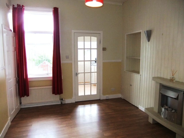  Image of 2 bedroom Flat to rent in Townhill Road Dunfermline KY12 at Dunfermline Fife Fife, KY12 0BS