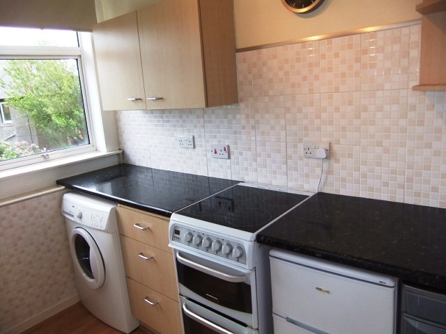  Image of 2 bedroom Flat to rent in Townhill Road Dunfermline KY12 at Dunfermline Fife Fife, KY12 0BS