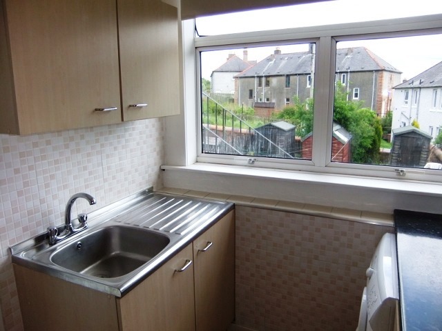  Image of 2 bedroom Flat to rent in Townhill Road Dunfermline KY12 at Dunfermline Fife Fife, KY12 0BS