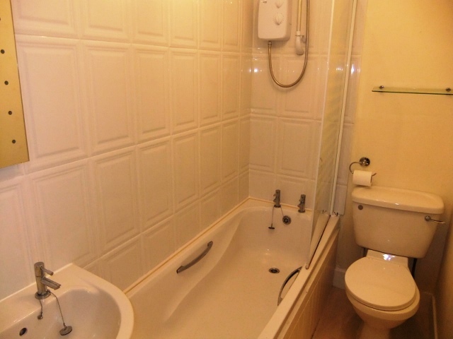  Image of 2 bedroom Flat to rent in Townhill Road Dunfermline KY12 at Dunfermline Fife Fife, KY12 0BS
