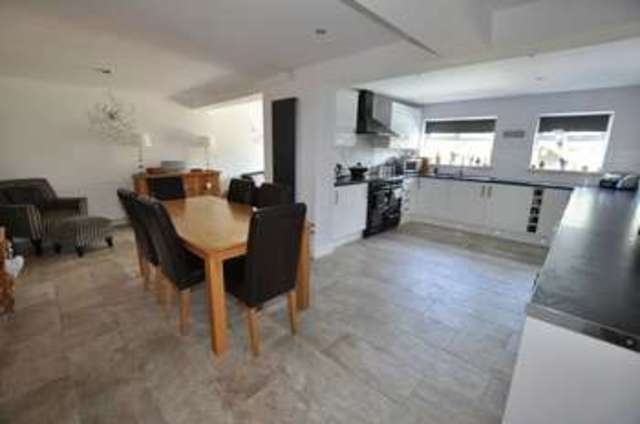  Image of 5 bedroom Detached house for sale in Twentylands Rolleston-on-Dove Burton-on-Trent DE13 at Twentylands Rolleston-on-Dove Burton-On-Trent, DE13 9AJ