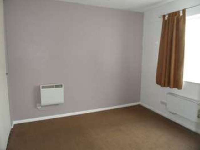  Image of 2 bedroom Flat to rent in Benyon Path South Ockendon RM15 at Benyon Path  South Ockendon, RM15 6PE