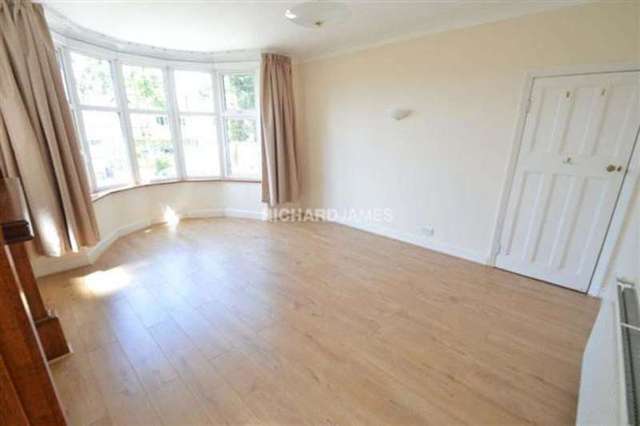  Image of 6 bedroom Detached house to rent in Uphill Road London NW7 at Mill Hill, NW7 4PT