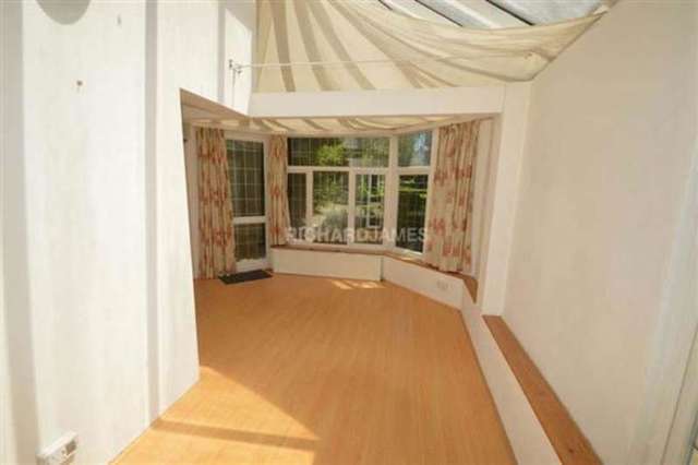  Image of 6 bedroom Detached house to rent in Uphill Road London NW7 at Mill Hill, NW7 4PT