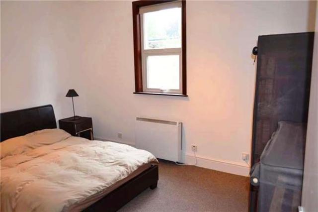  Image of 1 bedroom Flat to rent in Upper Grosvenor Road Tunbridge Wells TN1 at Kent, TN1 2EH