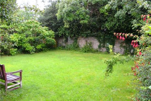 Image of 1 bedroom Flat to rent in Upper Grosvenor Road Tunbridge Wells TN1 at Kent, TN1 2EH