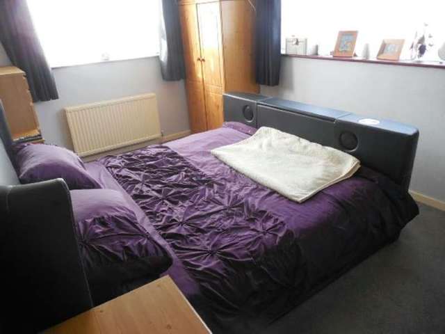  Image of 2 bedroom End of Terrace for sale in Usk Road Tilehurst Reading RG30 at Usk Road  Reading, RG30 4HG
