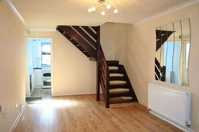  Image of 2 bedroom Semi-Detached house to rent in Vernon Street Lincoln LN5 at Vernon Street  Lincoln, LN5 7QU