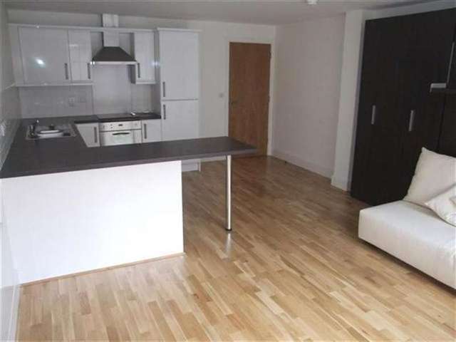  Image of 1 bedroom Apartment to rent in Nottingham Road Loughborough LE11 at Villency Court 62 Nottingham Road Loughborough, LE11 1EB