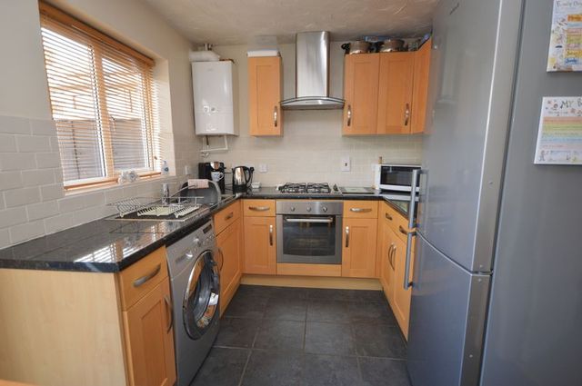  Image of 2 bedroom Terraced house for sale in Villiers Close Leagrave Luton LU4 at Villiers Close  Luton, LU4 9FR