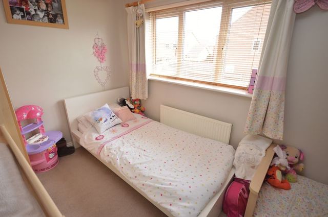  Image of 2 bedroom Terraced house for sale in Villiers Close Leagrave Luton LU4 at Villiers Close  Luton, LU4 9FR
