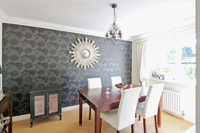  Image of 5 bedroom Detached house for sale in Wallace Drive Eaton Bray Dunstable LU6 at Wallace Drive Eaton Bray Dunstable, LU6 2DF