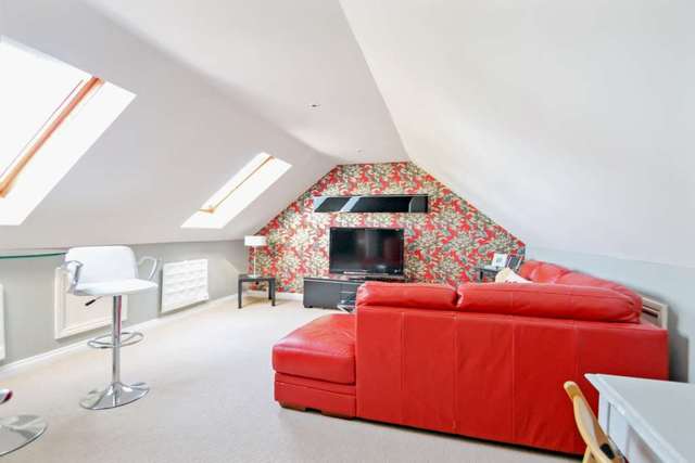 Image of 5 bedroom Detached house for sale in Wallace Drive Eaton Bray Dunstable LU6 at Wallace Drive Eaton Bray Dunstable, LU6 2DF