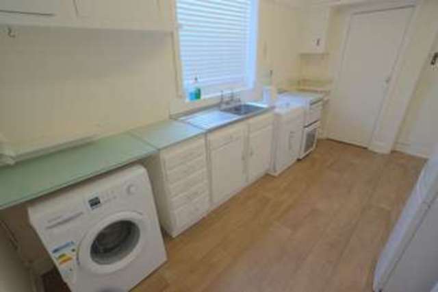  Image of 4 bedroom Detached house to rent in Waltham Road Boscombe Bournemouth BH7 at Waltham Road  Bournemouth, BH7 6PF