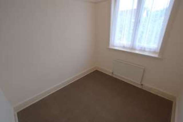  Image of 4 bedroom Detached house to rent in Waltham Road Boscombe Bournemouth BH7 at Waltham Road  Bournemouth, BH7 6PF