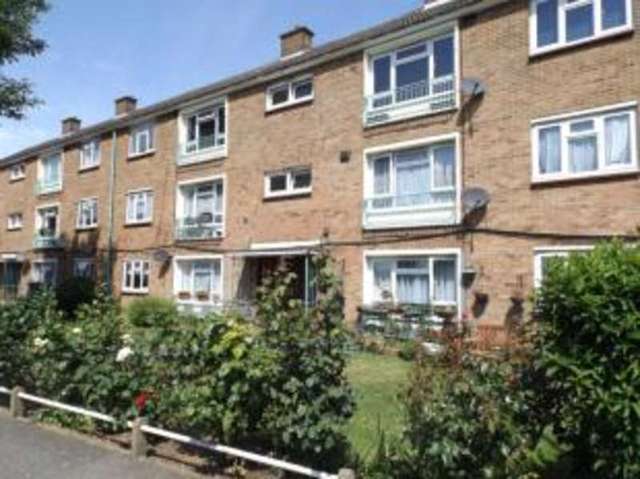  Image of 2 bedroom Flat for sale in Brading Crescent London E11 at Wanstead  Leytonstone, E11 3RR