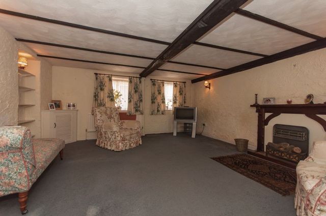  Image of 2 bedroom Cottage for sale in Howards Lane Wareham BH20 at Howards Lane  Wareham, BH20 4HU