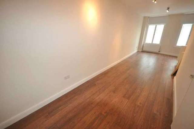  Image of 2 bedroom Flat to rent in Euston Road London NW1 at London, NW1 3AD