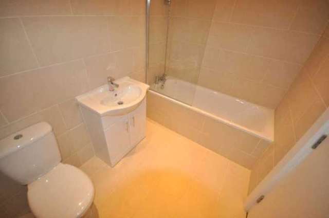  Image of 2 bedroom Flat to rent in Euston Road London NW1 at London, NW1 3AD