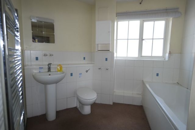  Image of 2 bedroom Flat for sale in Waterside Close London SE28 at Waterside Close  Central Thamesmead, SE28 0GS