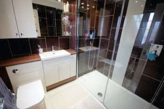  Image of 4 bedroom Detached house for sale in Wellington Drive Lee-on-the-Solent PO13 at Wellington Drive  Lee-On-The-Solent, PO13 8FZ