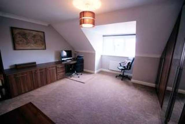  Image of 4 bedroom Detached house for sale in Wellington Drive Lee-on-the-Solent PO13 at Wellington Drive  Lee-On-The-Solent, PO13 8FZ