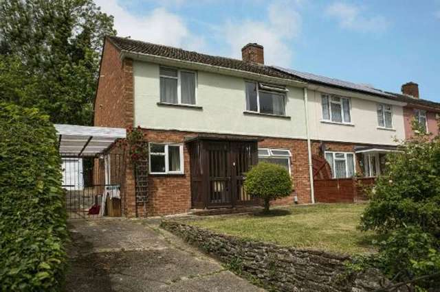  Image of 3 bedroom End of Terrace for sale in Wensley Road Reading RG1 at Wensley Road  Reading, RG1 6DP