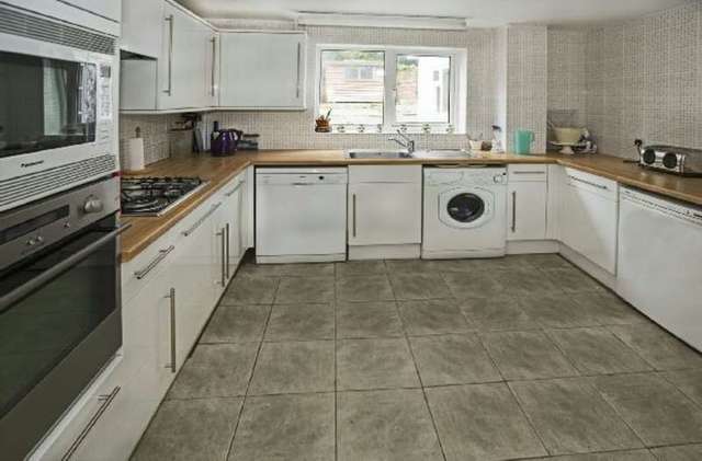 Image of 3 bedroom End of Terrace for sale in Wensley Road Reading RG1 at Wensley Road  Reading, RG1 6DP