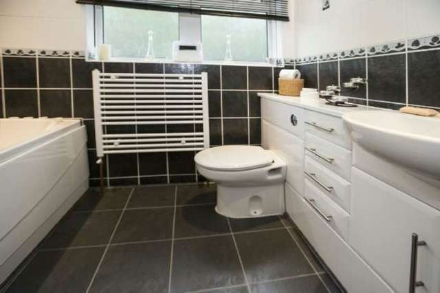  Image of 3 bedroom End of Terrace for sale in Wensley Road Reading RG1 at Wensley Road  Reading, RG1 6DP