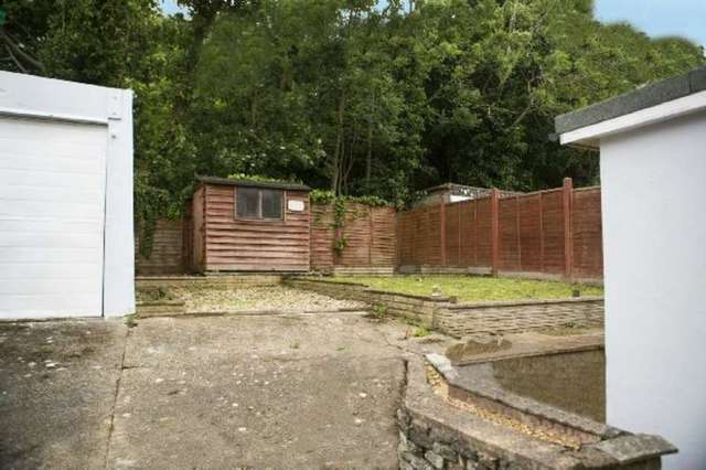  Image of 3 bedroom End of Terrace for sale in Wensley Road Reading RG1 at Wensley Road  Reading, RG1 6DP