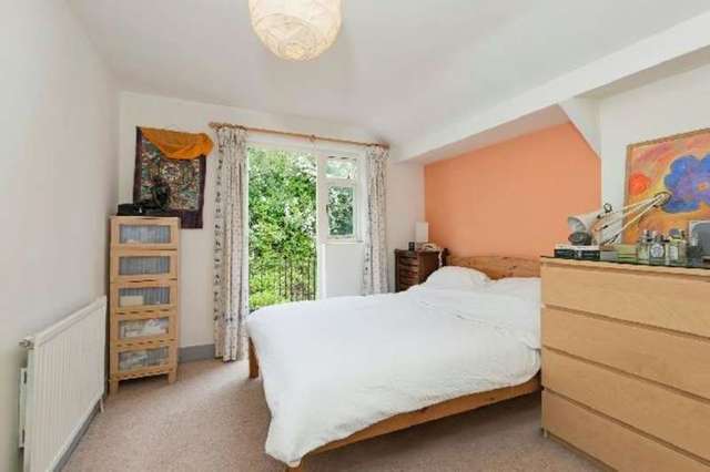  Image of 2 bedroom Flat for sale in West End Lane London NW6 at West Cottages  West Hampstead, NW6 1RJ