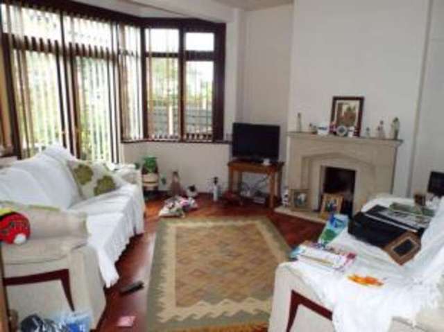  Image of 2 bedroom Bungalow for sale in Exford Avenue Westcliff-on-Sea SS0 at Westcliff-on-Sea Essex Prittlewell, SS0 0DZ