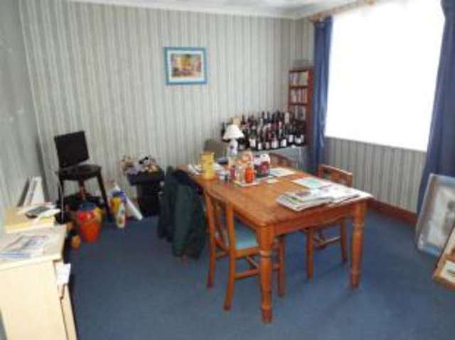  Image of 2 bedroom Bungalow for sale in Exford Avenue Westcliff-on-Sea SS0 at Westcliff-on-Sea Essex Prittlewell, SS0 0DZ