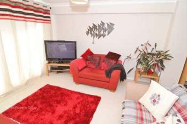  Image of 2 bedroom Flat to rent in Tower Court Westcliff Parade Westcliff-on-Sea SS0 at Westcliff Parade  Westcliff-On-Sea, SS0 7QH
