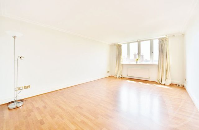  Image of 3 bedroom Flat for sale in Kidderpore Avenue London NW3 at Kidderpore Avenue Hampstead London, NW3 7SJ